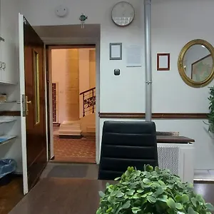 basilica-apartment-budapest-1061.inbudapesthotels.com/