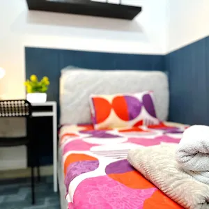 deluxe-couple-partition-room-in-tecom-near-metro.dubaihotelsoffers.com/